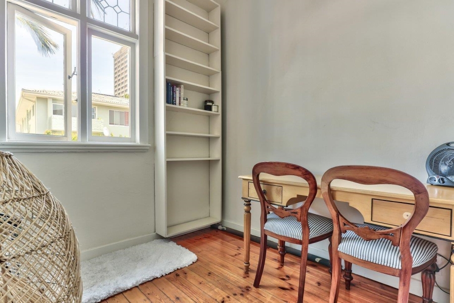 To Let 2 Bedroom Property for Rent in Vredehoek Western Cape